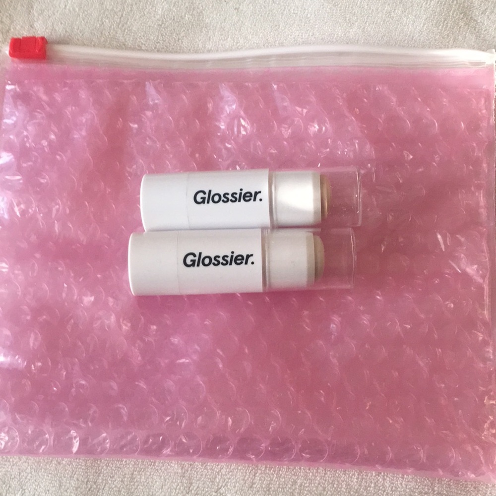 Glossier haloscope highlighters moonstone & quartz